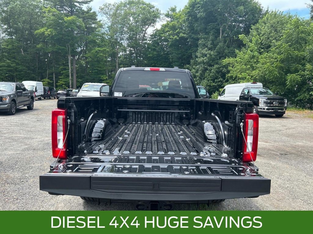 New 2025 Ford F-250SD XLT Truck