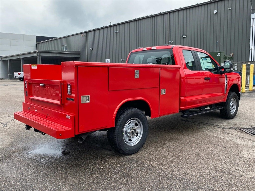 2025 Ford F-350 XL photo 4