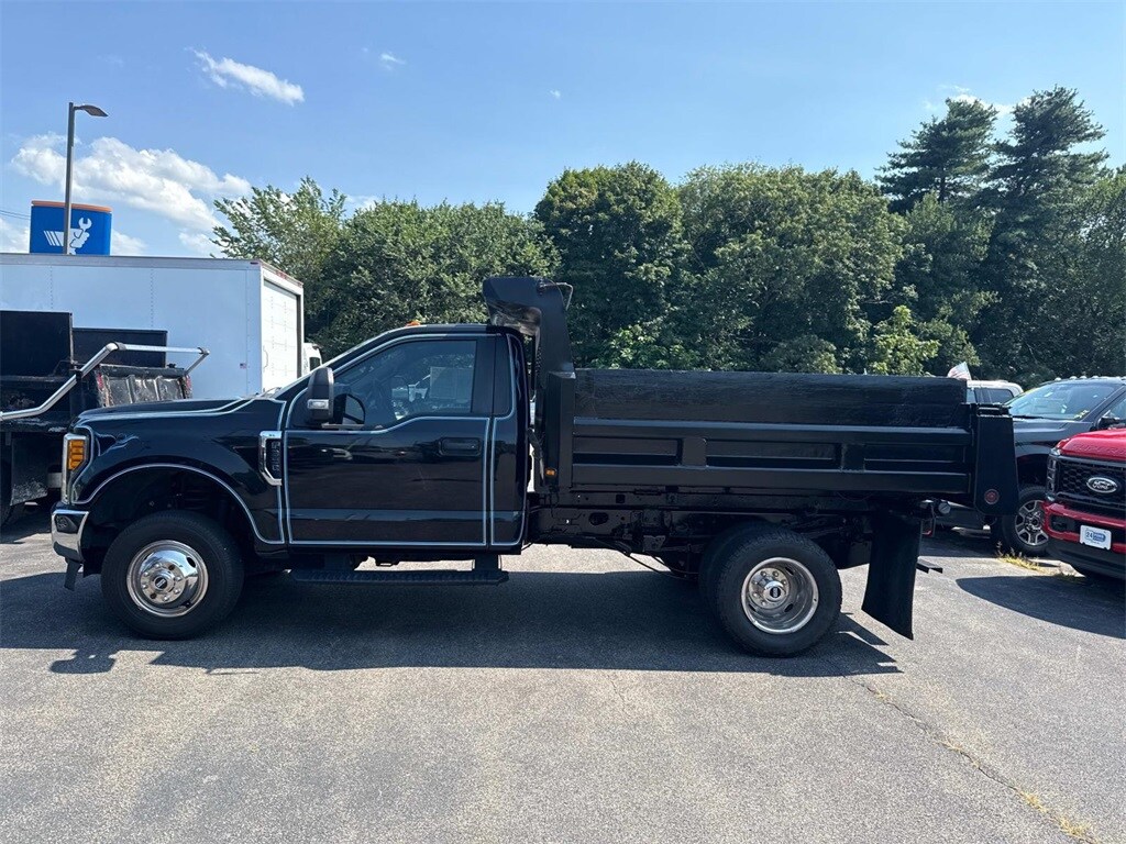 2017 Ford F-350 XL photo 2