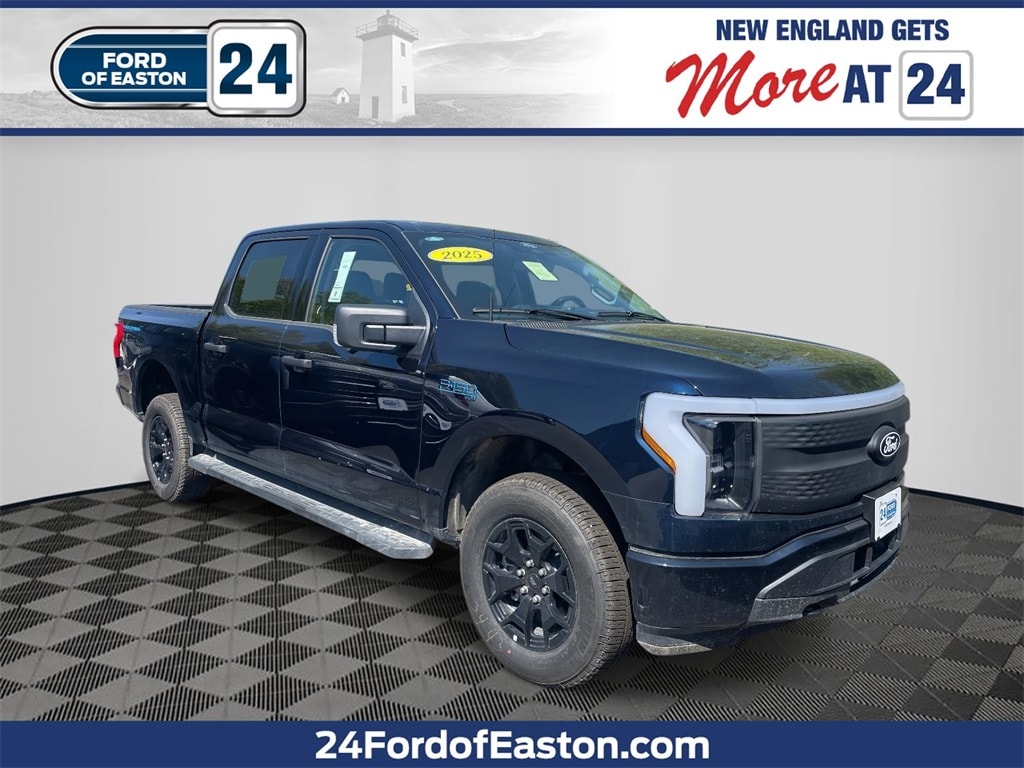 2025 Ford F-150 Lightning XLT's photo