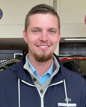 Staff member Damien Dardzinski from ID_4746960a5c85