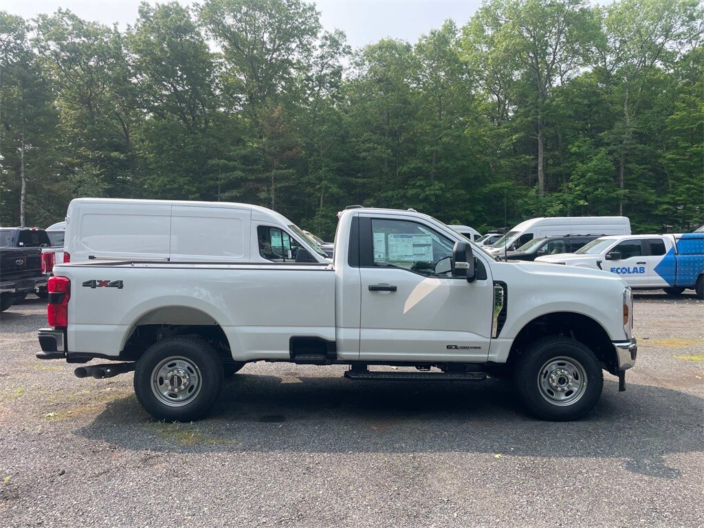 2025 Ford F-250 XL photo 2