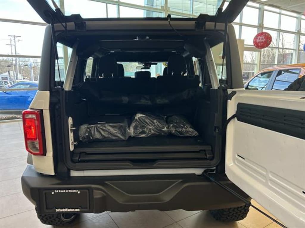 New 2025 Ford Bronco Base SUV