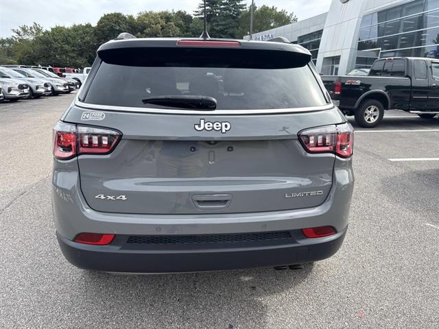 2021 Jeep Compass Limited photo 2