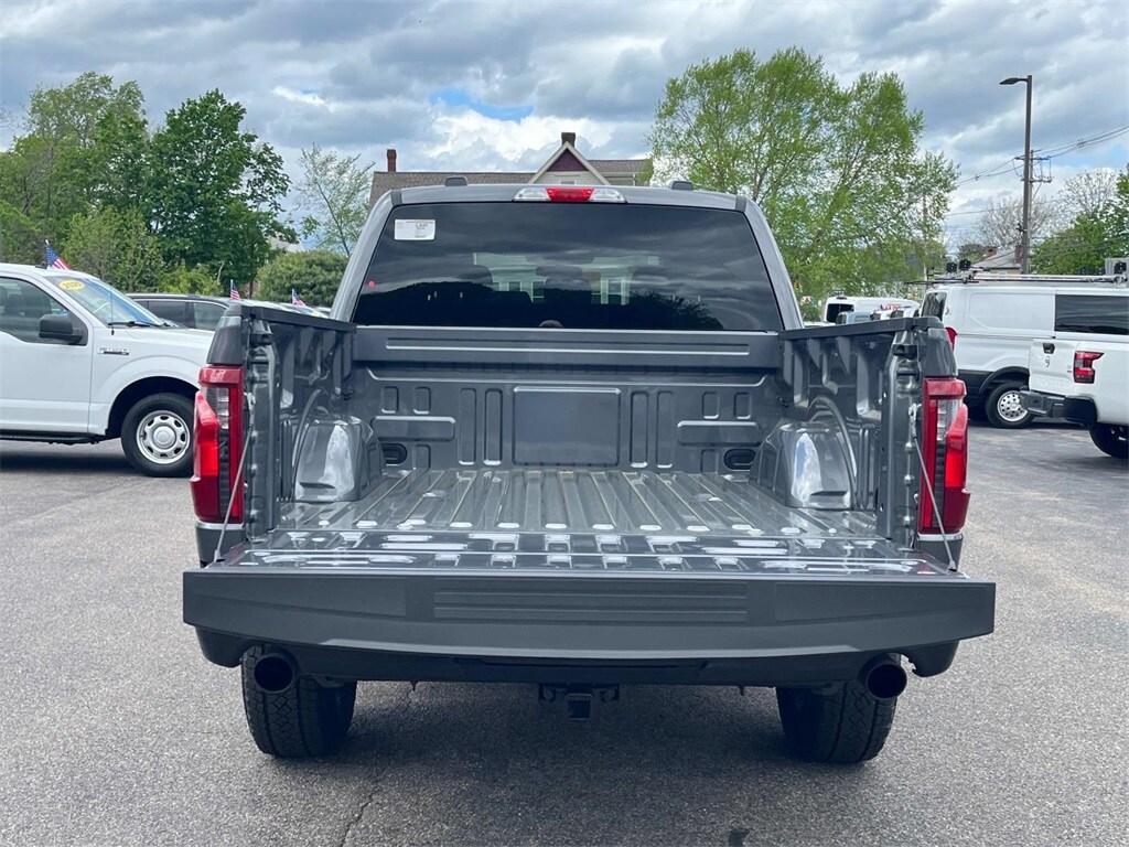 2025 Ford F-150 STX photo 3