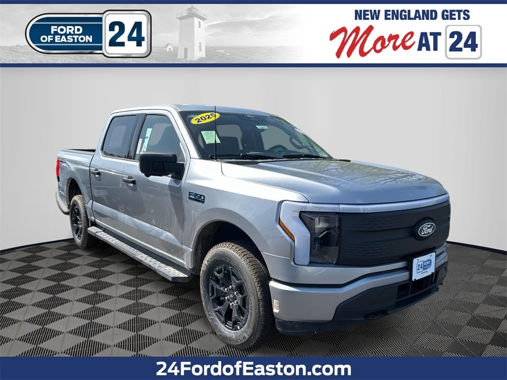 2025 Ford F-150 Lightning XLT's photo