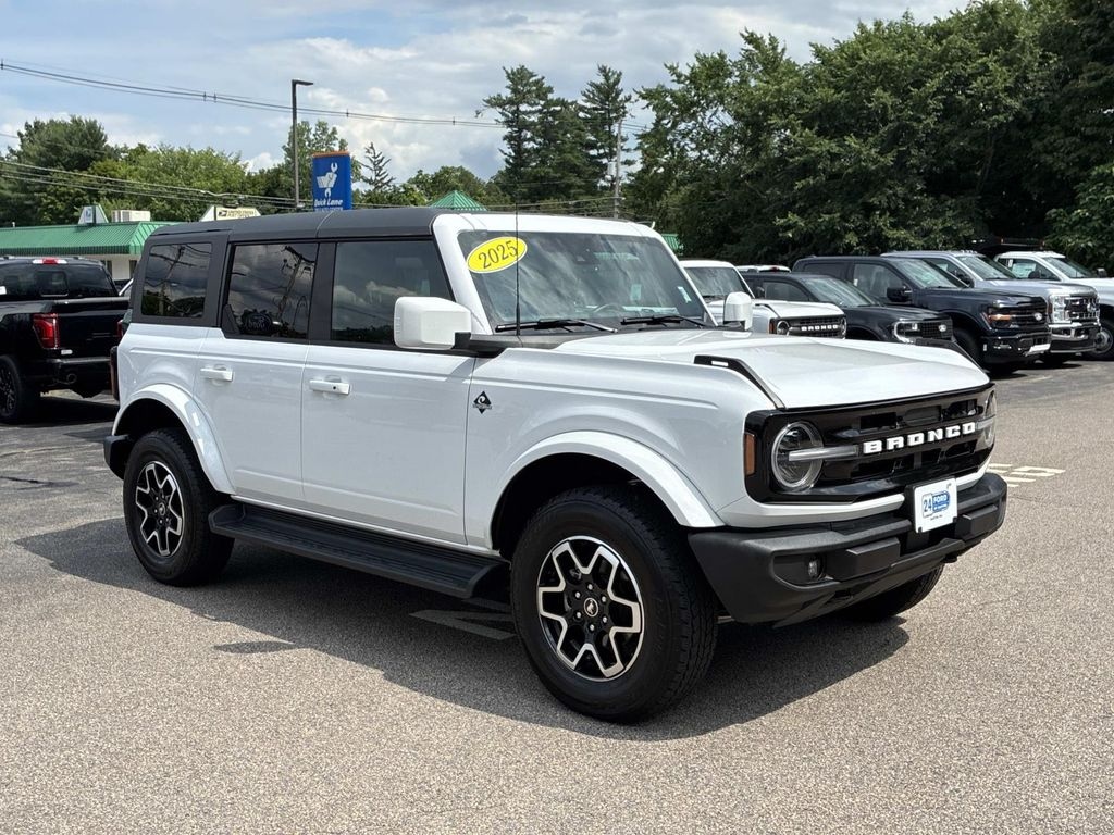 Certified 2025 Ford Bronco Outer Banks SUV