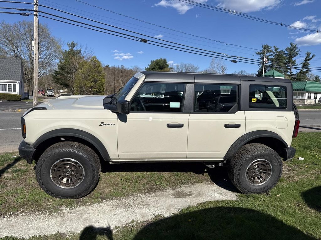 New 2026 Ford Bronco Base SUV