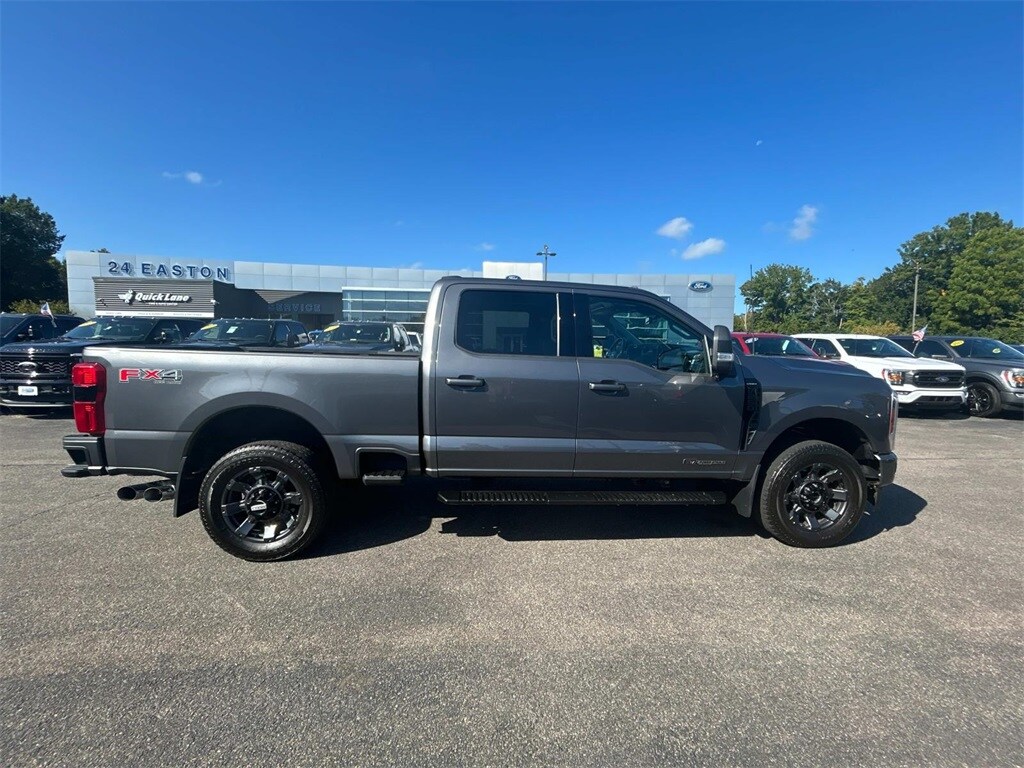 2023 Ford F-250 Lariat photo 4