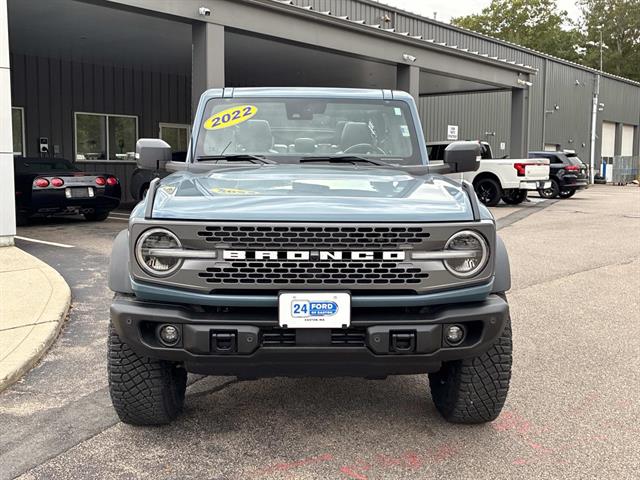 2022 Ford Bronco Badlands photo 2