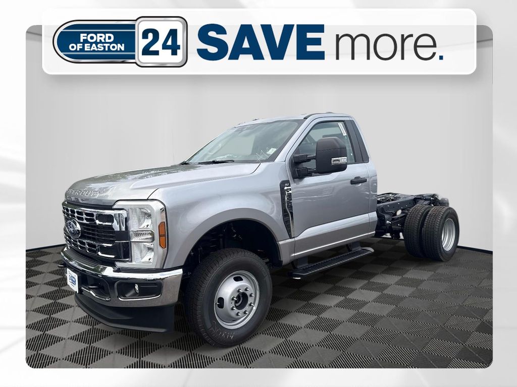 2026 Ford F-350 Super Duty Chassis Cab