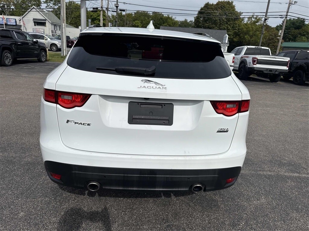 2017 Jaguar F-PACE Prestige photo 4