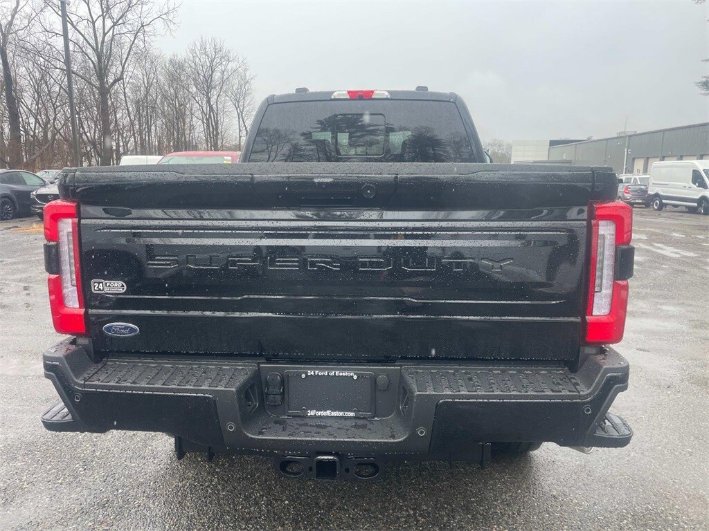 2025 Ford F-350 Platinum photo 3