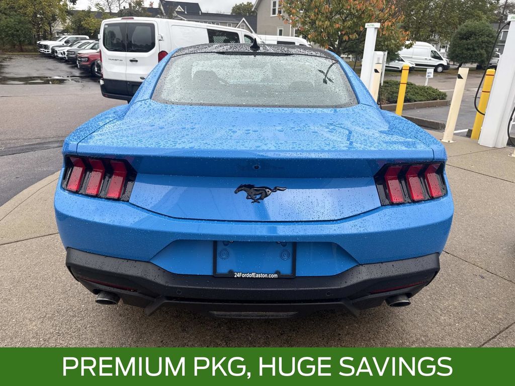 2025 Ford Mustang EcoBoost Premium Fastback - Photo 3