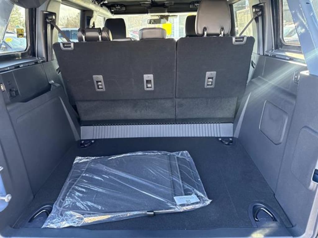 New 2025 Ford Bronco Outer Banks SUV