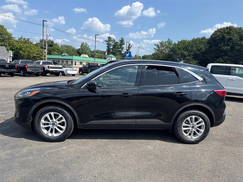 2021 Ford Escape SE Hybrid photo 2