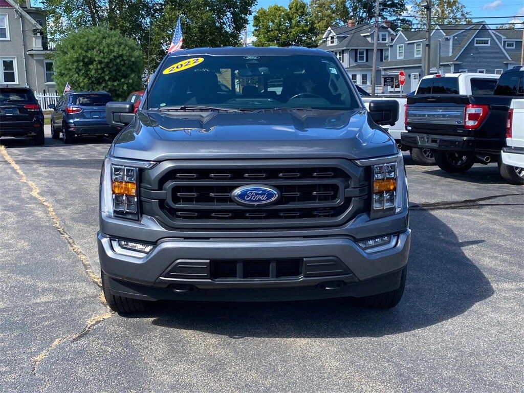 2022 Ford F-150 XLT photo 2