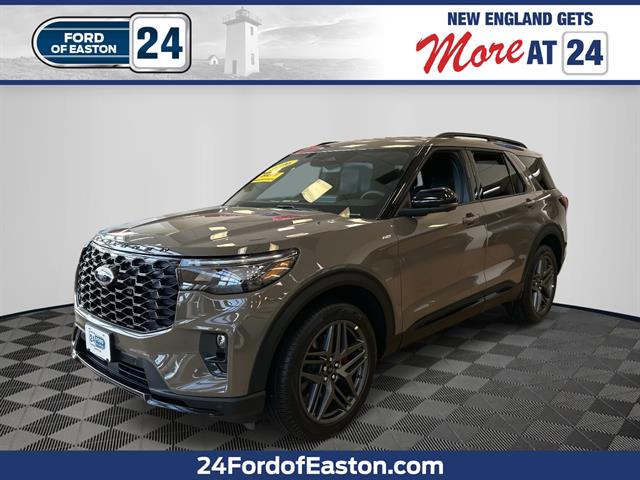 2026 Ford Explorer ST-LINE's photo