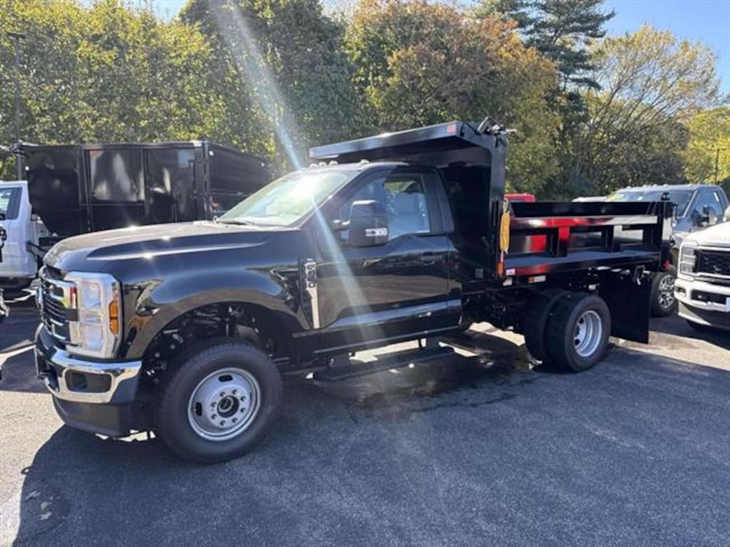 New 2025 Ford F-350SD XL Chassis