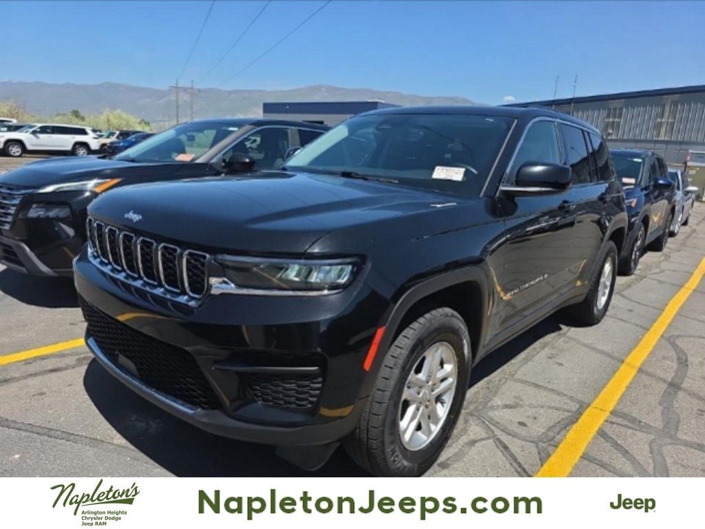 2024 Jeep Grand Cherokee Laredo 4x4's photo