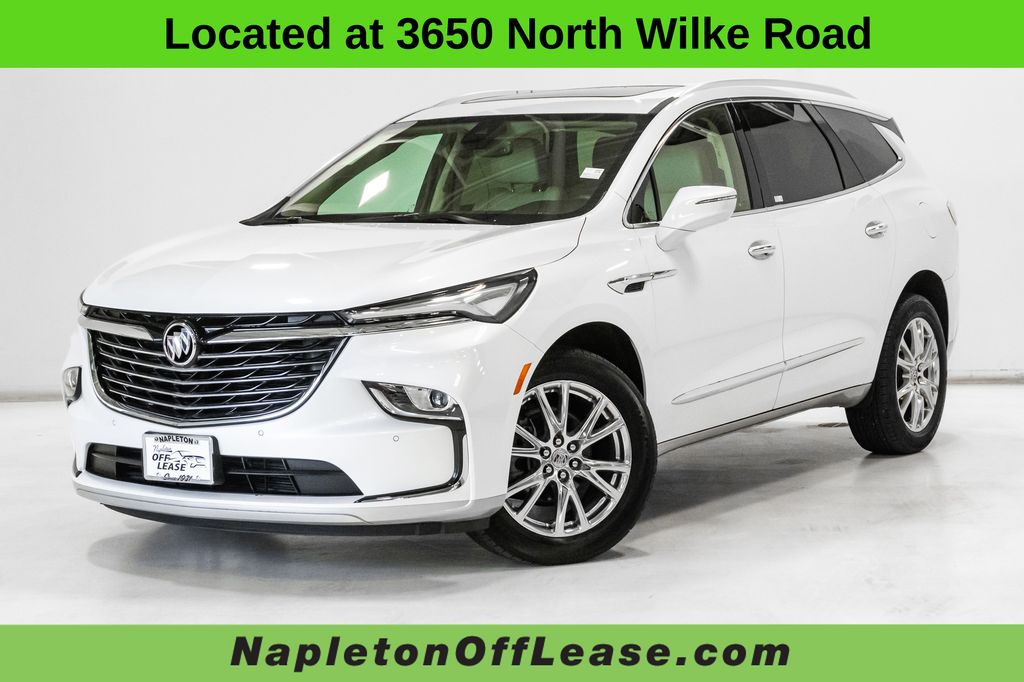 2023 Buick Enclave Essence AWD's photo