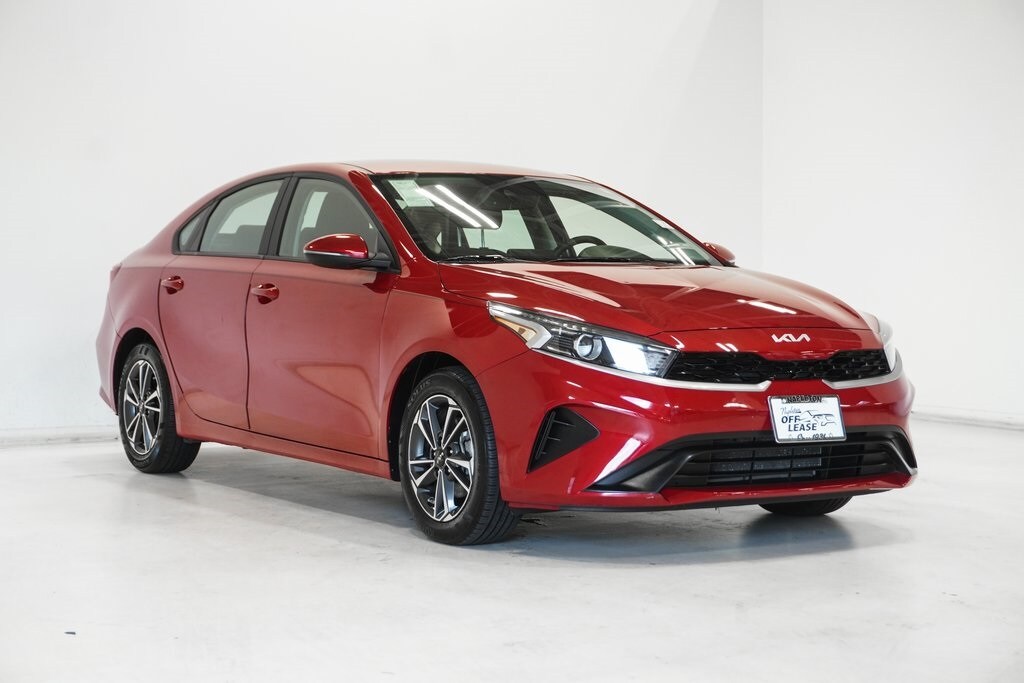 2023 Kia Forte LXS photo 4