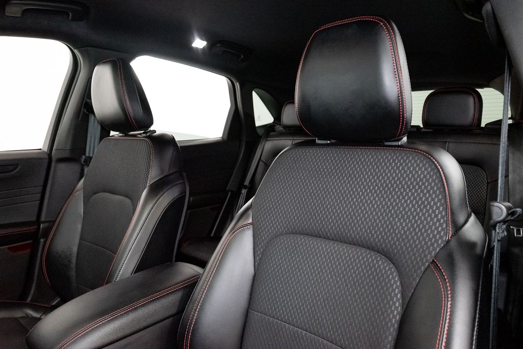 2023 Ford Escape ST-Line Select - Photo 11