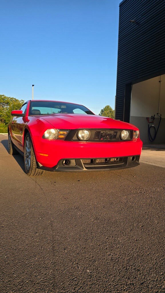 2010 Ford Mustang GT Premium photo 4