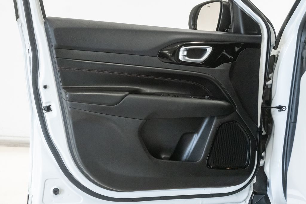 2025 Jeep Compass Trailhawk - Photo 8