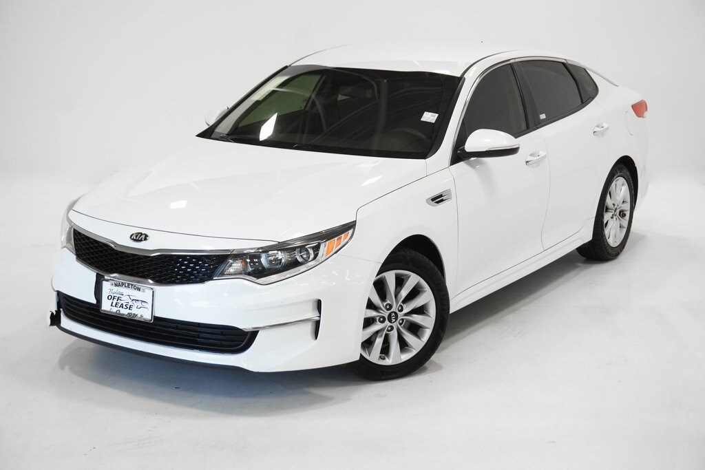 2017 Kia Optima LX photo 2