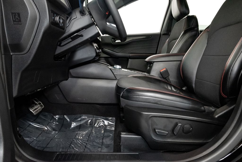 2023 Ford Escape ST-Line Select - Photo 12