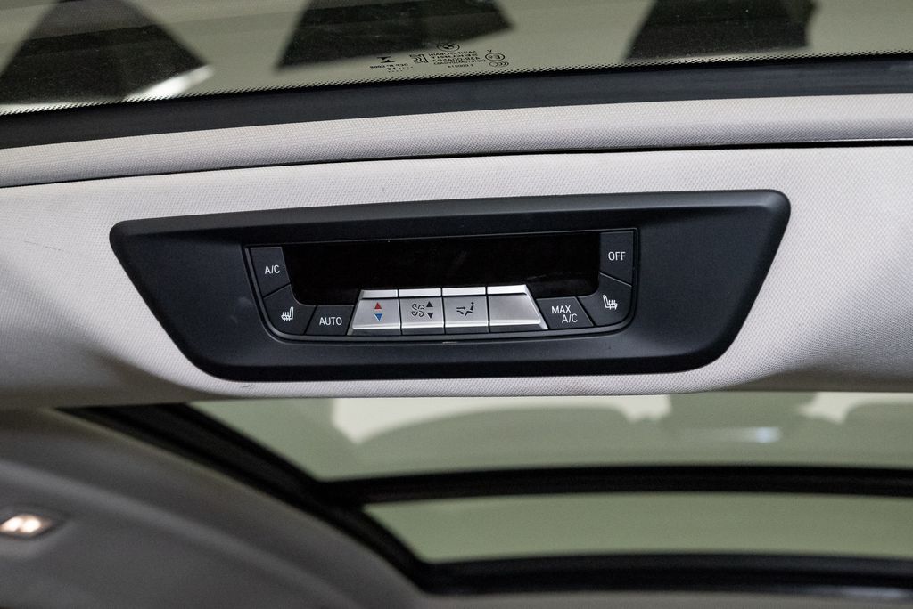 2019 BMW X7 40i - Photo 30