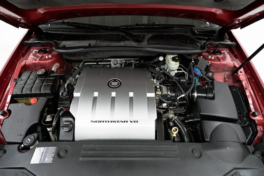 2010 Cadillac DTS Base photo 3