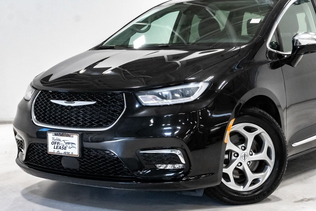 Used 2023 Chrysler Pacifica Limited Van Passenger Van