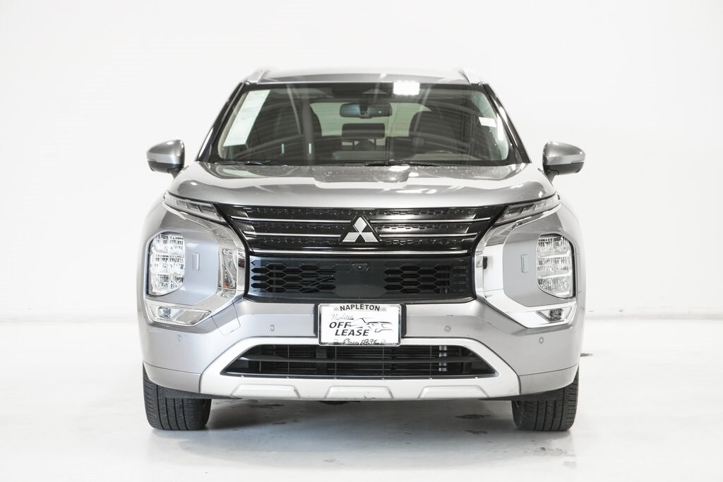 2022 Mitsubishi Outlander SEL photo 3