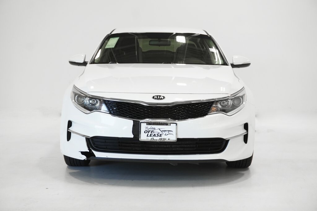 2017 Kia Optima LX photo 3