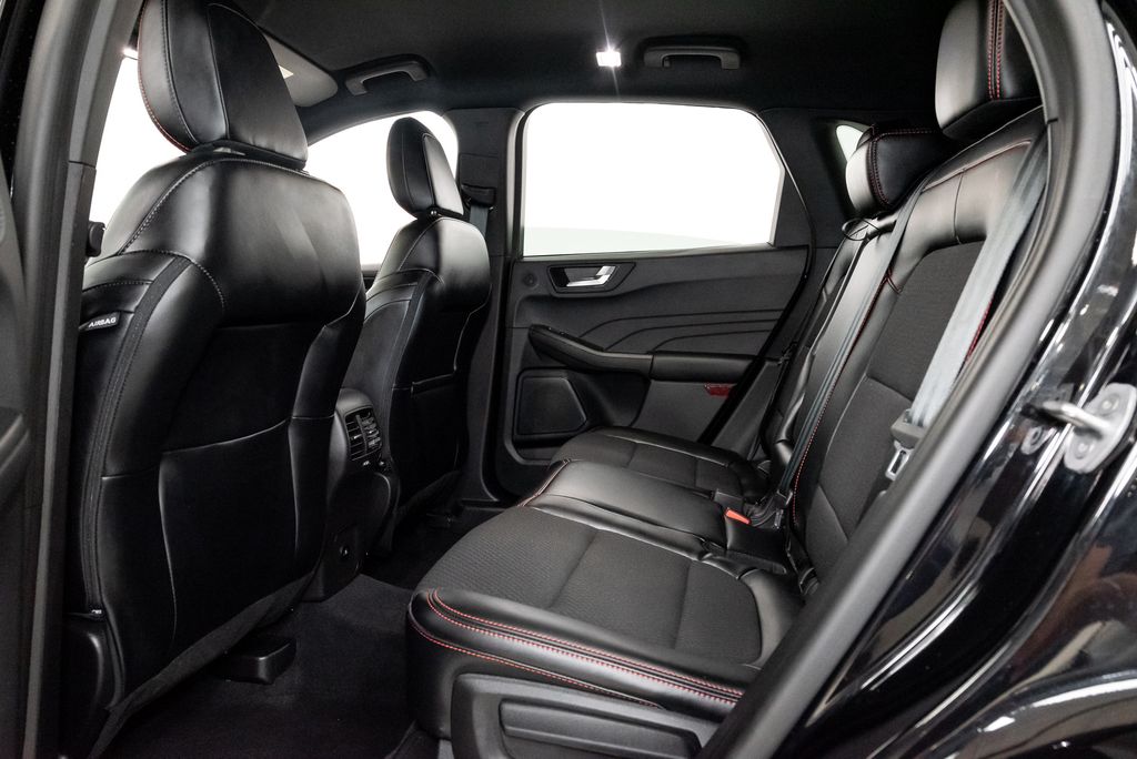 2023 Ford Escape ST-Line Select - Photo 24