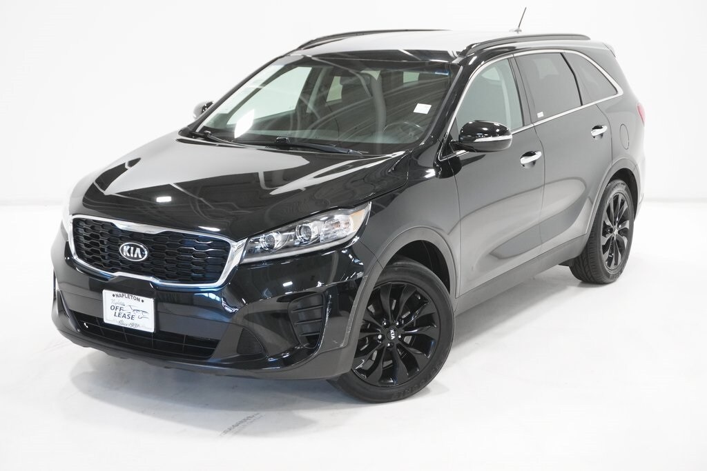 2019 Kia Sorento S photo 2