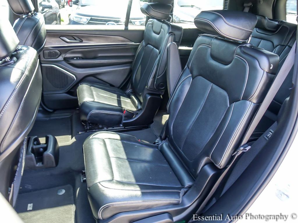 2023 Jeep Grand Cherokee L Overland - Photo 11