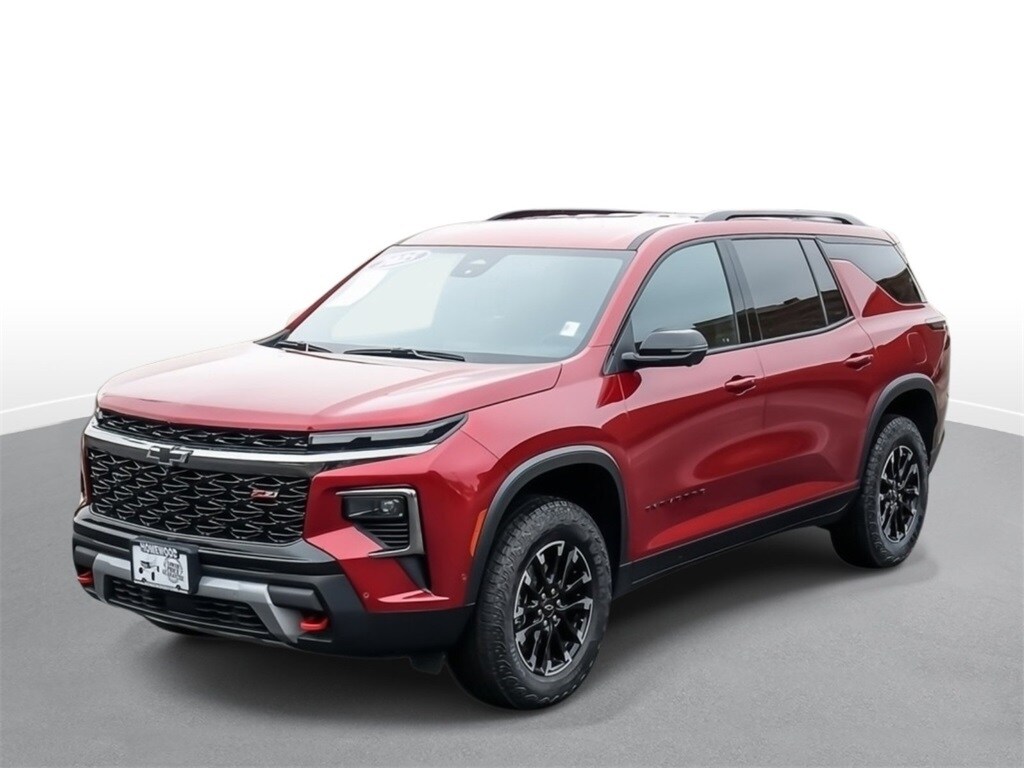 2025 Chevrolet Traverse Z71 photo 2