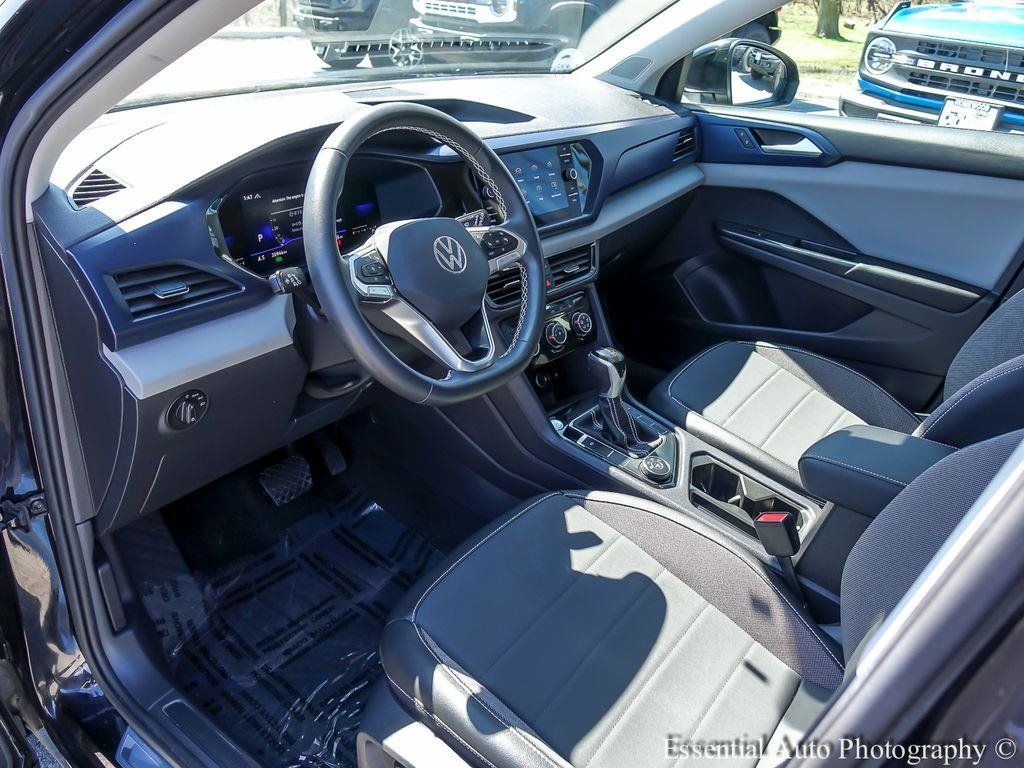 2023 Volkswagen Taos SE - Photo 10