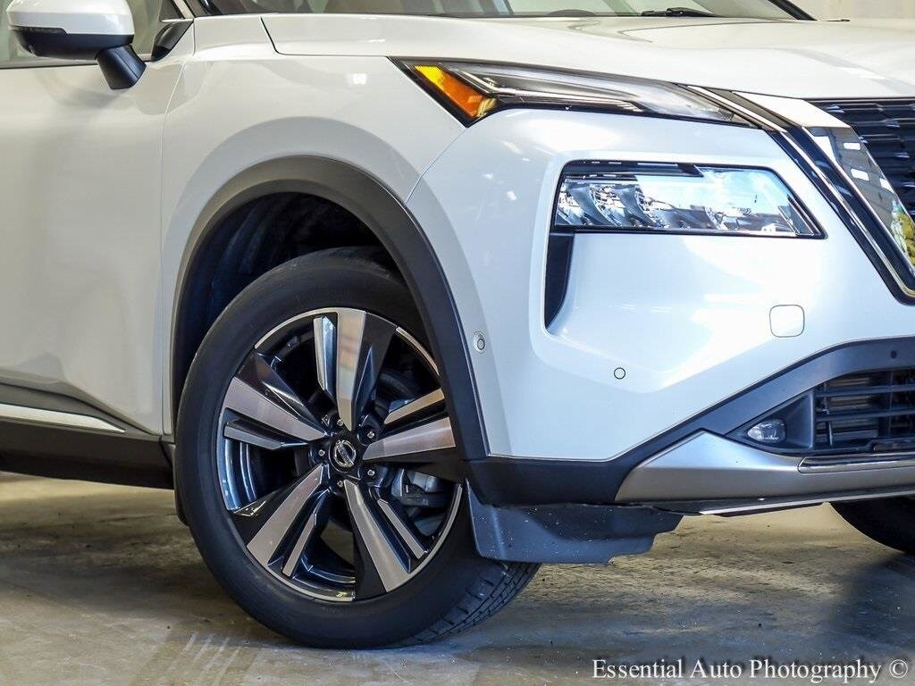 2021 Nissan Rogue Platinum photo 3