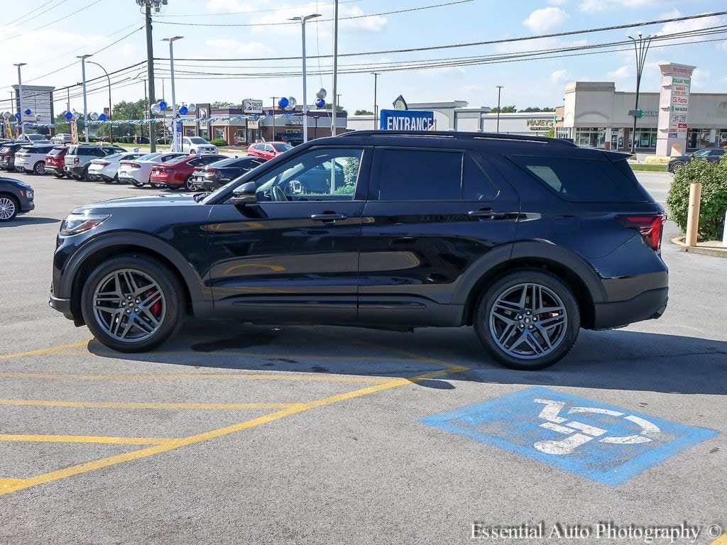 Used 2025 Ford Explorer ST SUV