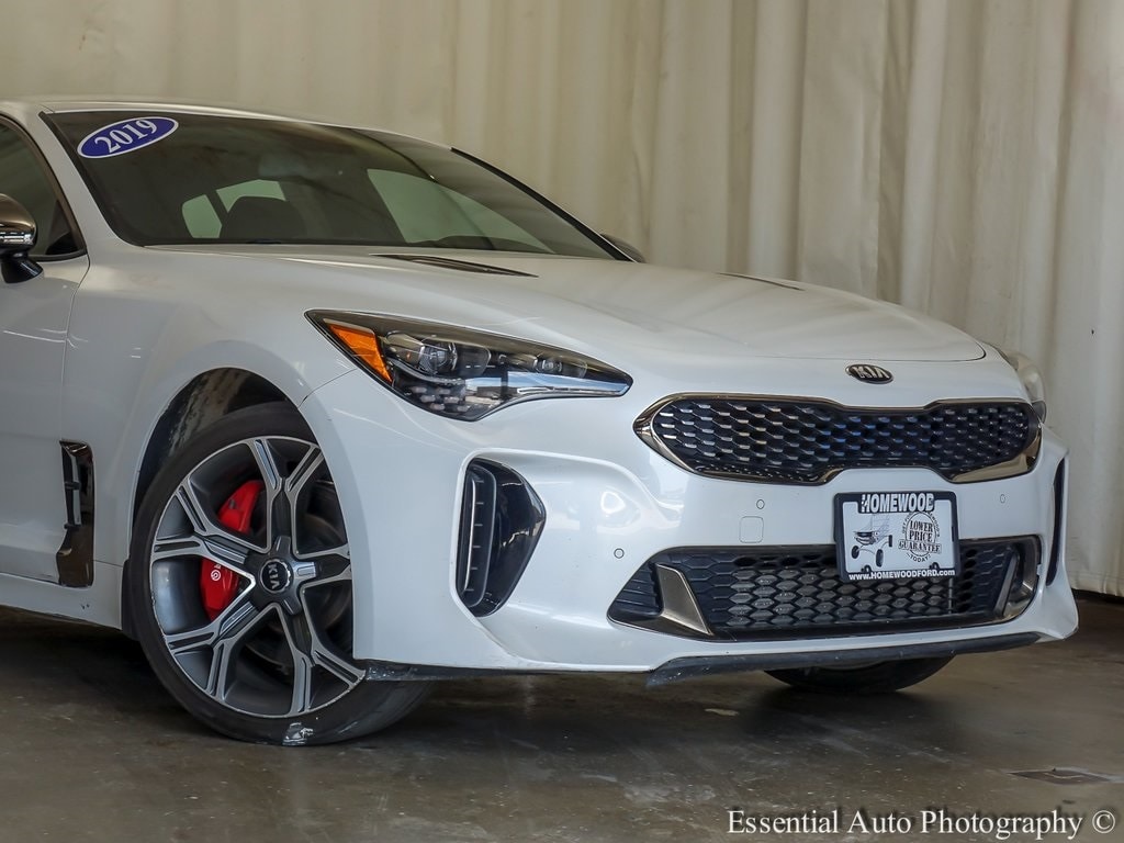 Used 2019 Kia Stinger GT with VIN KNAE35LC5K6053208 for sale in Homewood, IL