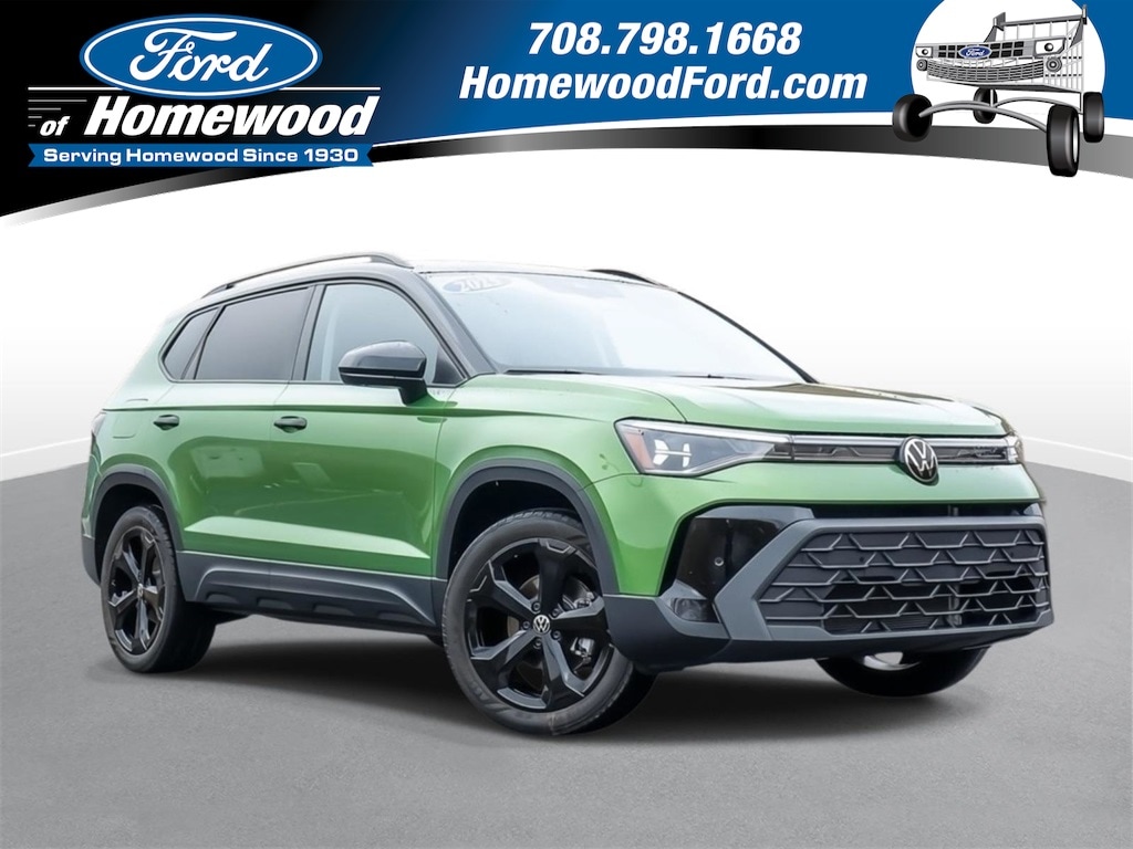 2025 Volkswagen Taos SE Black's photo