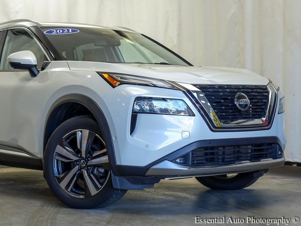 2021 Nissan Rogue Platinum photo 2