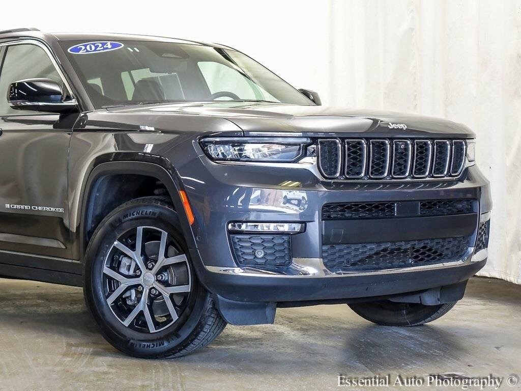 2024 Jeep Grand Cherokee Limited photo 2