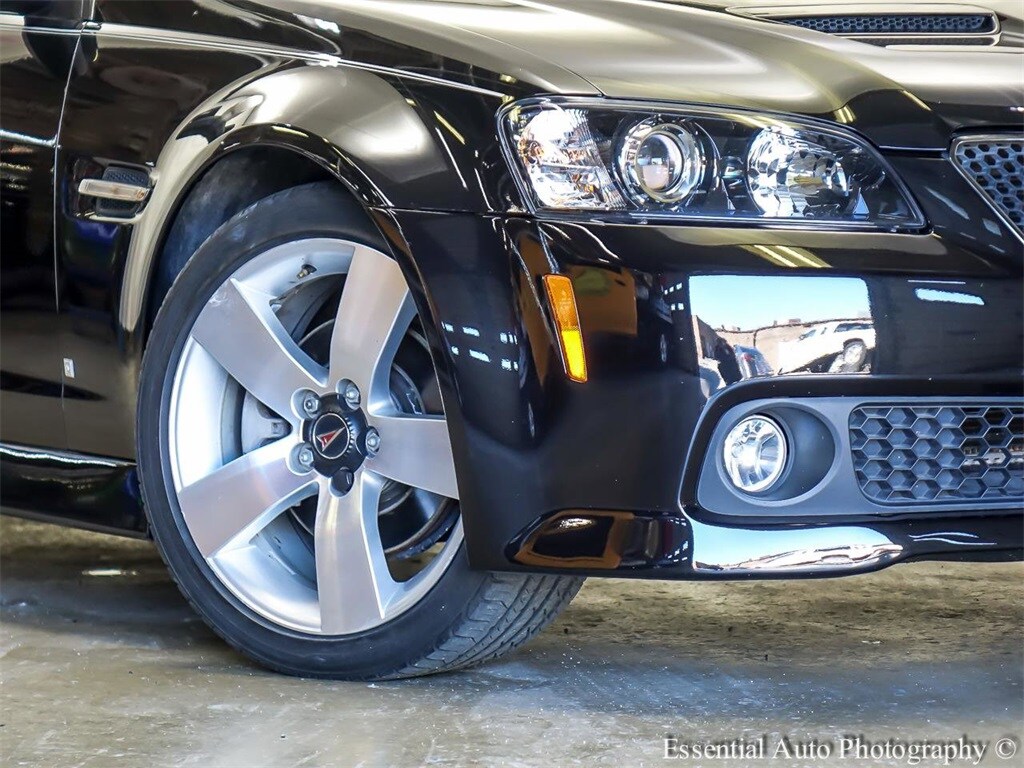 2009 Pontiac G8 GT photo 3