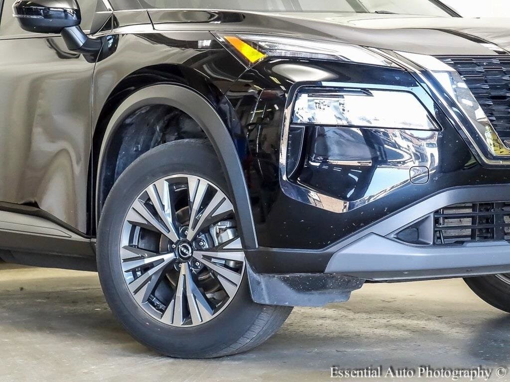 2023 Nissan Rogue SV photo 2