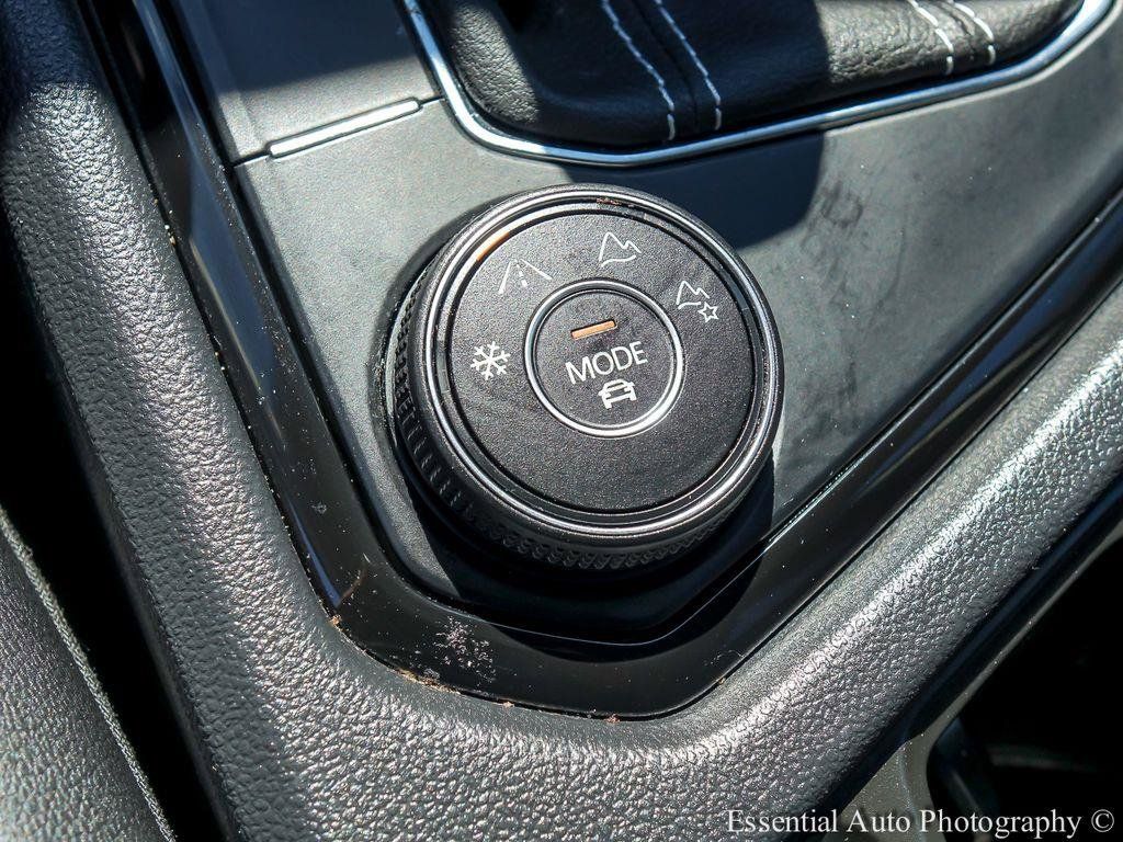 2023 Volkswagen Taos SE - Photo 18